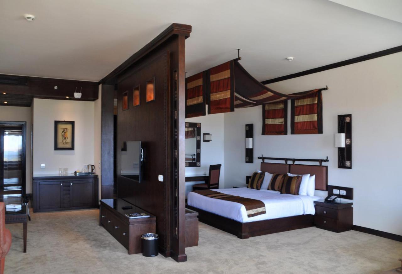 Africana Hotel & Spa Qaryat Shakush Buitenkant foto