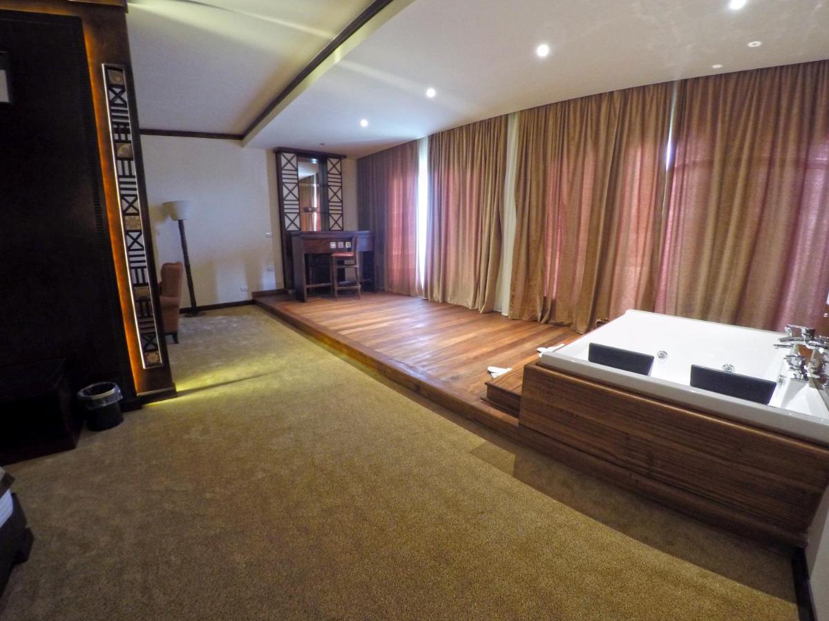 Africana Hotel & Spa Qaryat Shakush Buitenkant foto